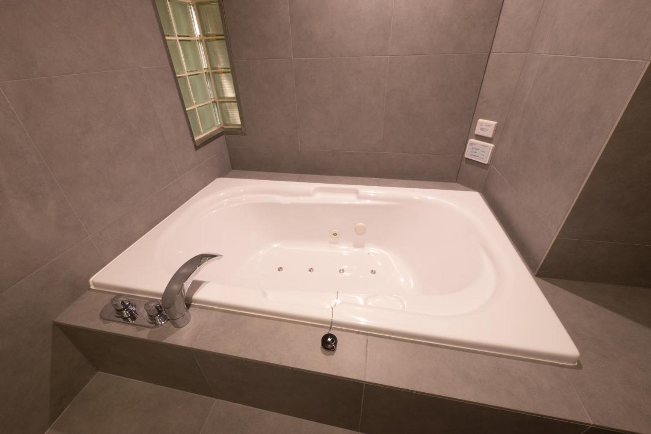 Hotel Rplus日高 (Adults Only) Hidaka  Bagian luar foto